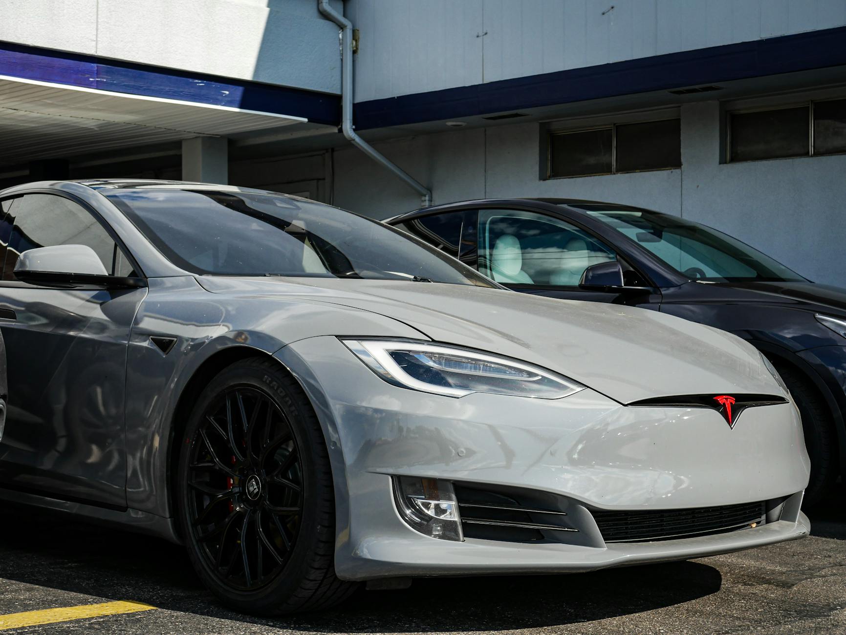 Tesla Model S and X